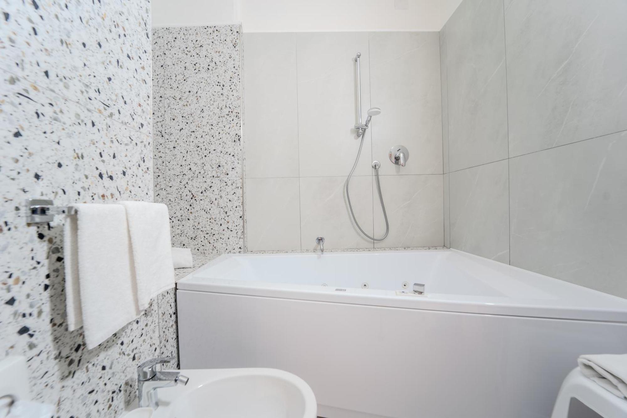 Hotel Donatello Modena Eksteriør bilde